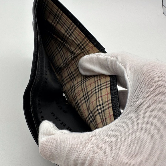 Burberry Bi Fold Wallet - Picture 10 of 10